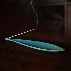 Willow Leaf Ceramic Incense Burner – Leaf incense holder moody ambient light, peaceful evening ritual
