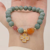 Jade Four Leaf Clover Bracelet, front view, healing bracelet