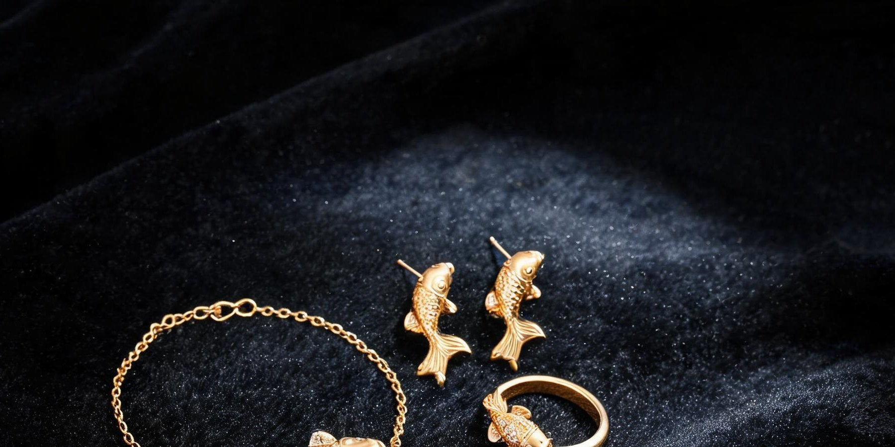 Best Koi Fish Bracelets: Gold, Silver & Gemstone Charm Styles