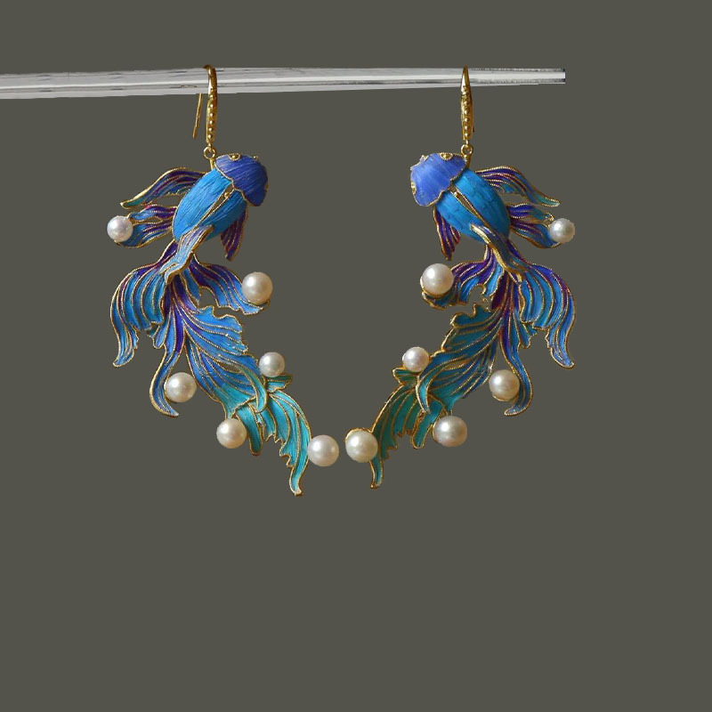Koi Earrings – Blue enamel koi fish dangle earrings with pearls on gray background hanging from clear rod, Chinese style Hauptbild