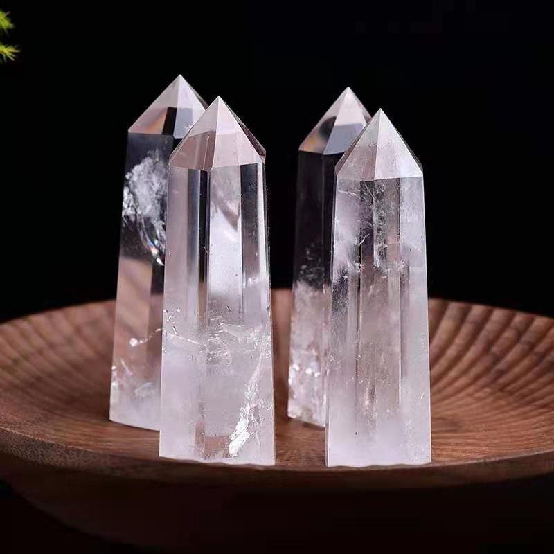 White Crystal Pillar – 2.5-3cm, front view Hauptbild