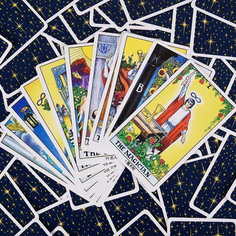 Rider Waite Tarot – Universal Waite deck fanned showing Magician and major arcana with blue star backs, beginner tarot