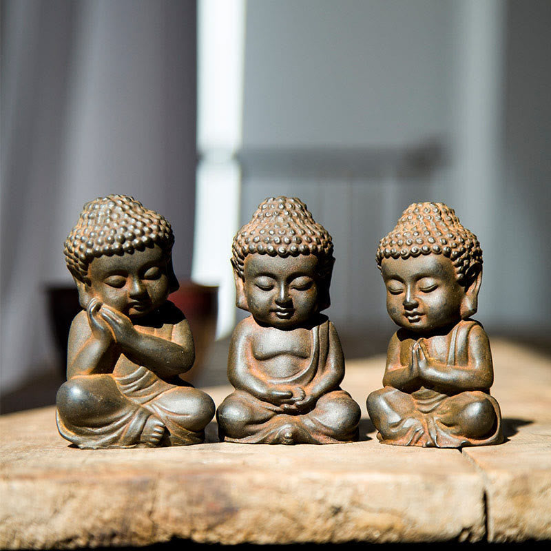 Small Sakyamuni Statue – compact iron powder resin Buddha for meditation altar decor