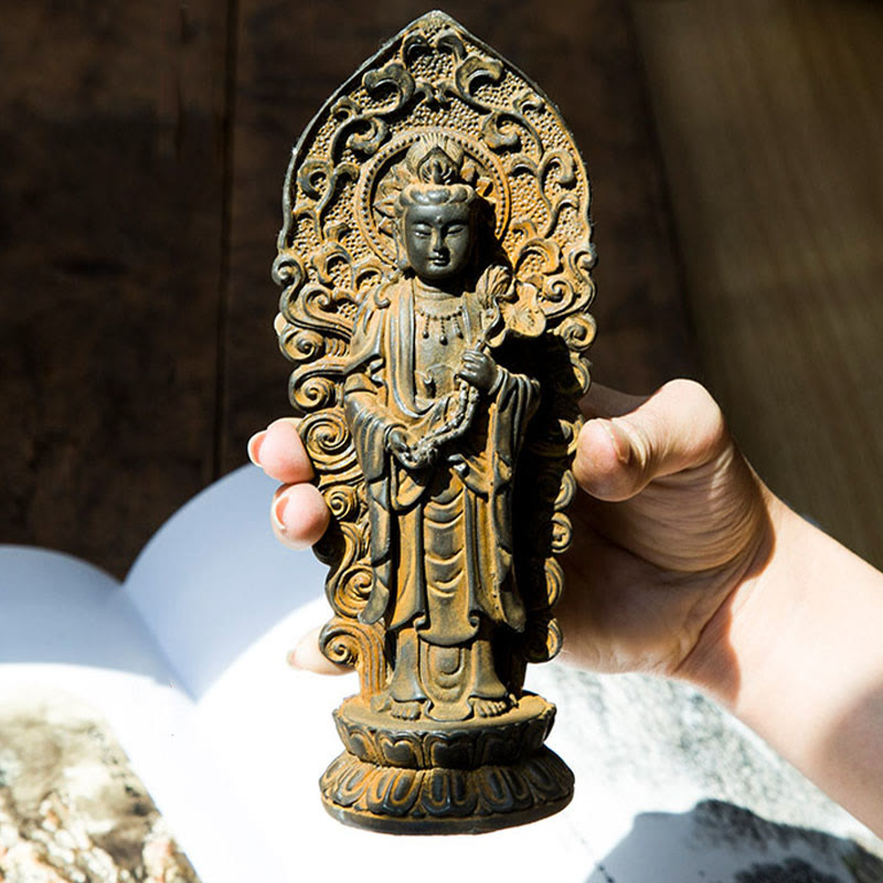 Amitabha Guanyin Trio Statue – close-up of Amitabha face with serene welcoming expression