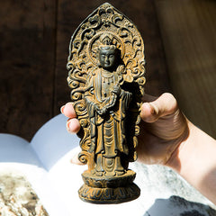 Amitabha Guanyin Trio Statue – close-up of Amitabha face with serene welcoming expression