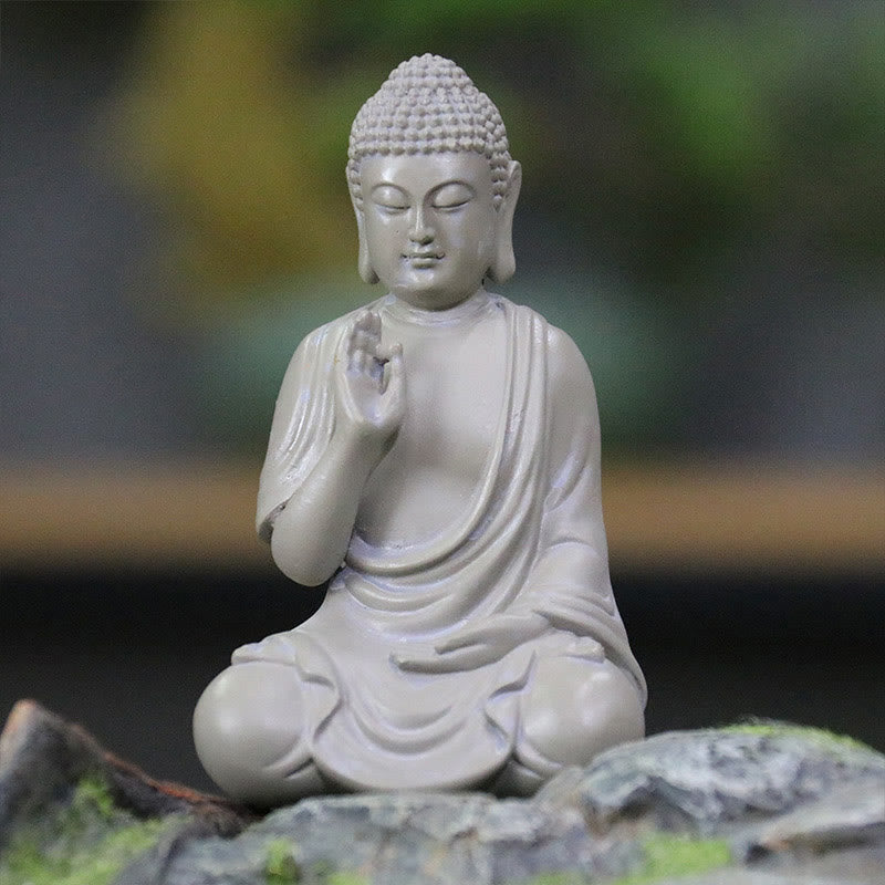 Small Meditation Prayer Resin Buddha Statue – resin surface texture close-up, smooth matte ivory finish quality
