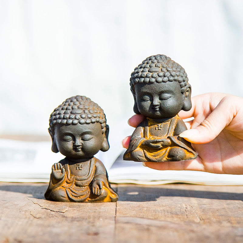 Meditating Buddha Statue – Close-up of handcrafted resin texture and rustic iron powder finish, artisan craft