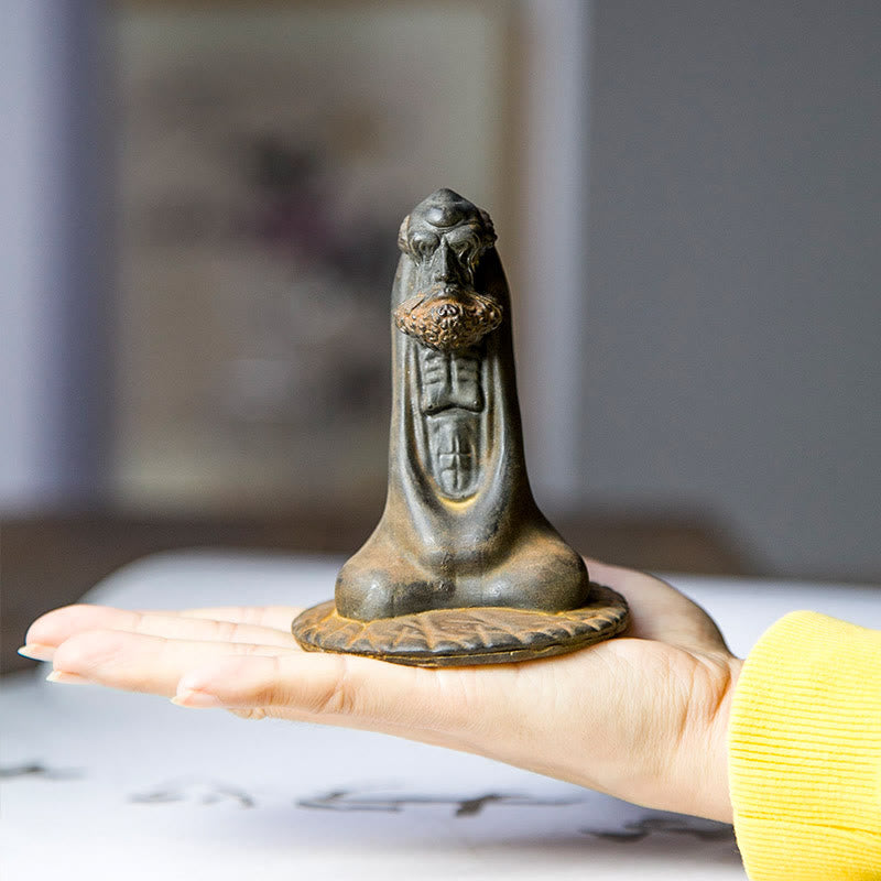 Bodhidharma Iron Powder Resin Statue – iron powder rust effect on resin surface, antique bronze look