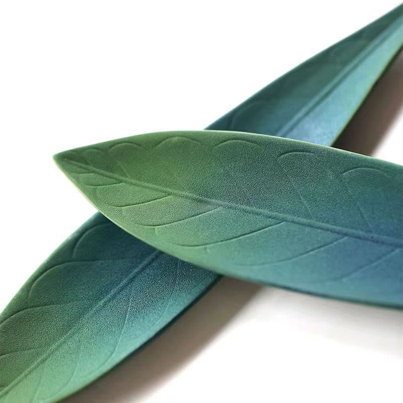 Willow Leaf Ceramic Incense Burner – Two overlapping leaves close-up texture, matte ceramic finish