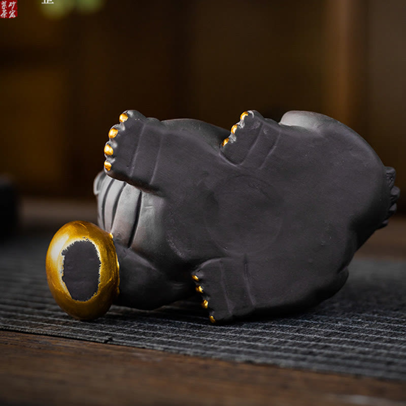 PiXiu Ingot Ball Purple Clay Tea Pet – Bottom view showing base and gold paw details of PiXiu tea pet statue