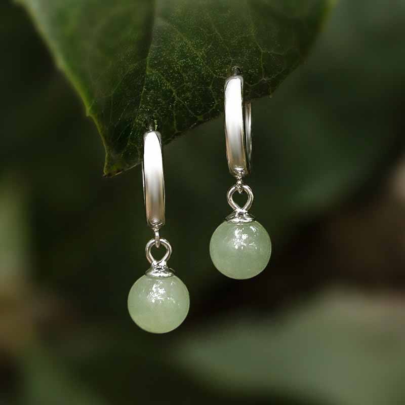 Pendientes de Plata de Ley con Cuentas de Jade Redondas Imagen secundaria del producto