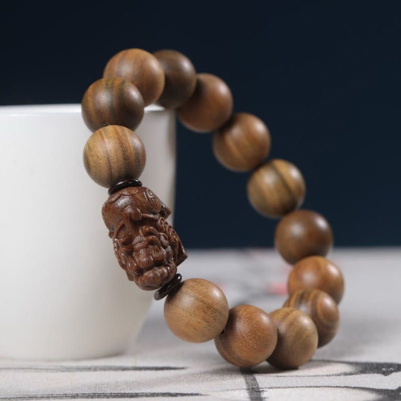 Green Sandalwood Pixiu Attract Wealth Bracelet – low angle full loop pixiu spacers, Natural