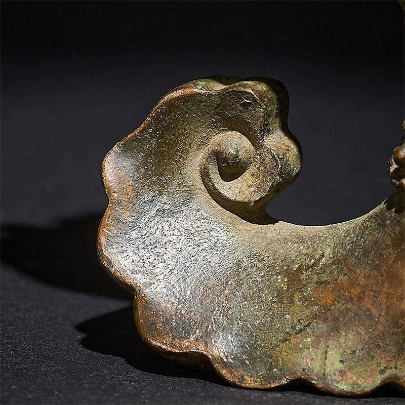 Buddha Hand Lotus Alloy Statue – Macro detail of cloud-pattern base texture, alloy craftsmanship