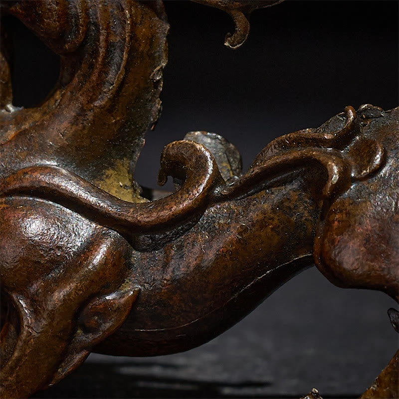 Feng Shui Pixiu Alloy Wealth Luck Decoration Ornament – Close-up of bronze Pixiu back, spine texture and curled tail detail