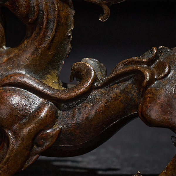 Feng Shui Pixiu Alloy Wealth Luck Decoration Ornament – Close-up of bronze Pixiu back, spine texture and curled tail detail