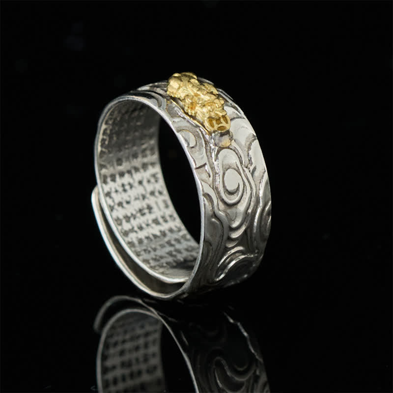 PiXiu Heart Sutra Copper Ring – Side profile on black background, gold Pi Xiu detail, Buddhist scripture engraving