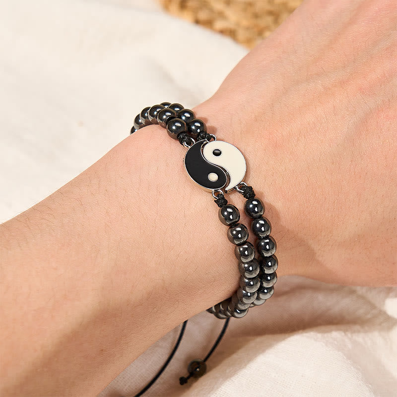 Pulsera Yin Yang de Hematita y Roca Volcánica Imagen secundaria del producto