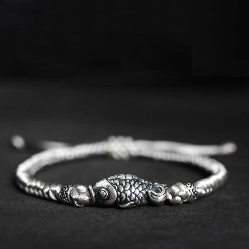 999 Silver Koi Fish Red String Bracelet – gift box packaging view, lucky love gift presentation