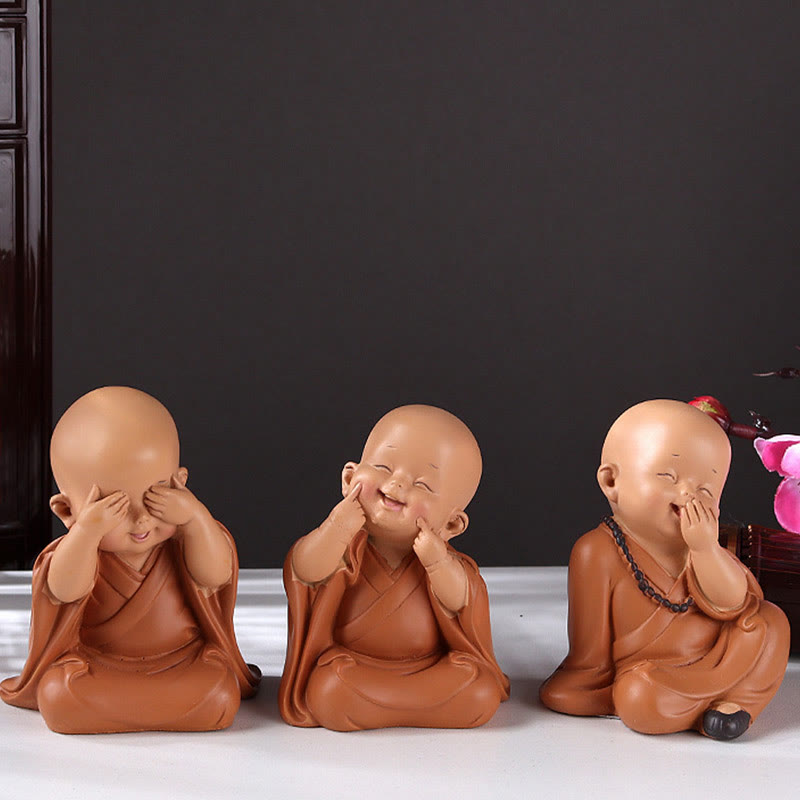 Mini Praying Monk Decor – gift box with tissue paper and monk nestled inside, unboxing display