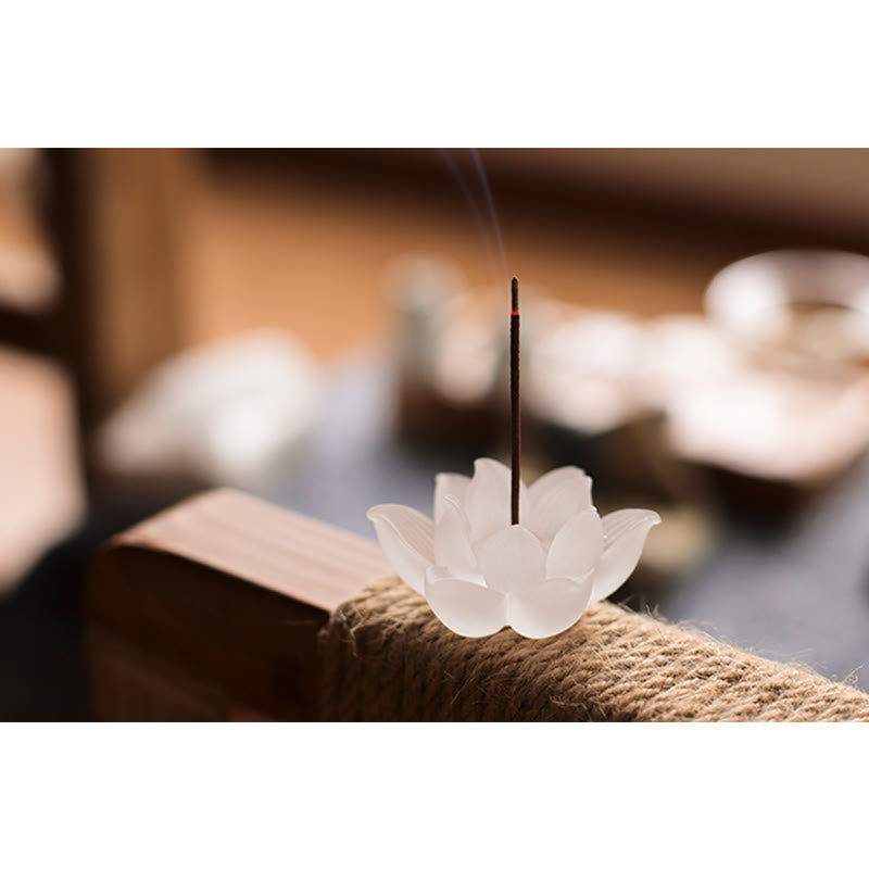 Lotus Liuli Incense Burner – smoke rising from rope-wrapped display, Soothing