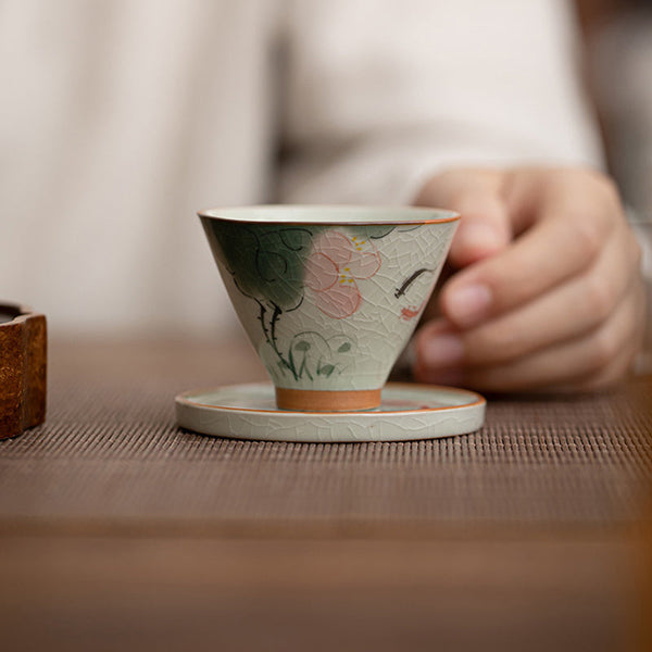 Persimmon Boat Cup – comparison shot with tea poured inside, kung fu tea set