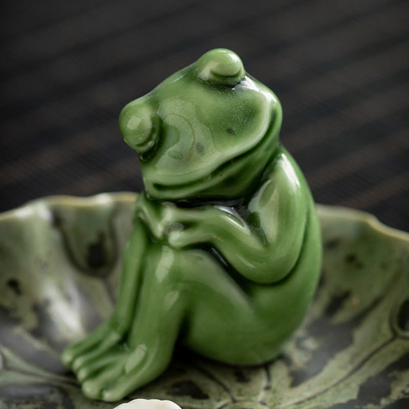 Ceramic Frog Incense Burner – Frog figurine on dark wood, Minimalist portrait