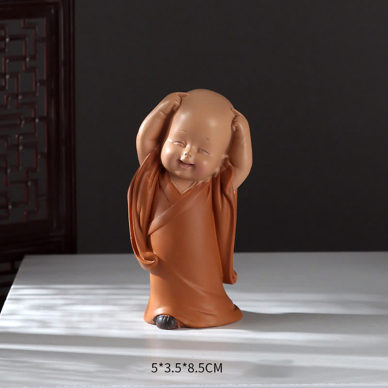 Mini Praying Monk Decor – base with anti-slip pad and brand label, practical design details