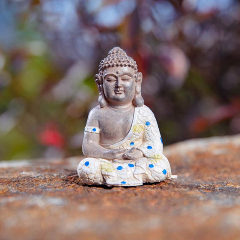 Yellow Jambhala Copper Buddha Statue – hand holding victory banner, prosperity mudra gesture