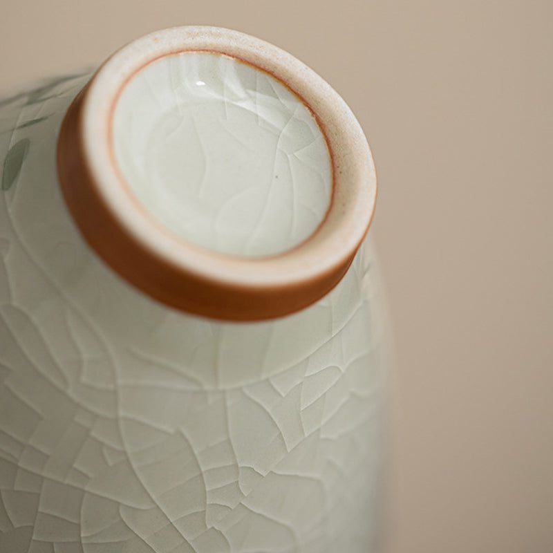 Persimmon Boat Koi Cup – rim close-up with gold edge detail, 50ml teacup