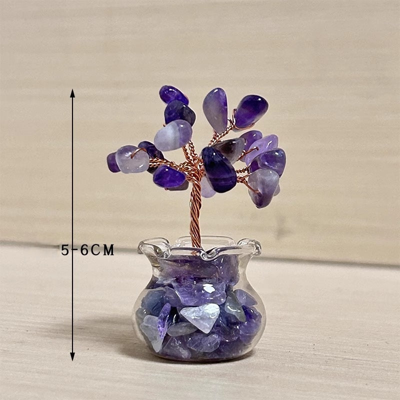 Mini Wealth Tree – amethyst tree with 5-6cm size label, light wood background, glass geode pot, dimension detail shot