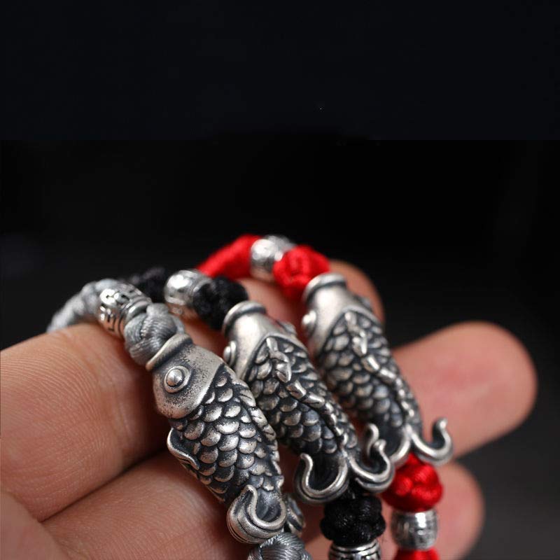 999 Silver Koi Fish Red String Bracelet – adjustable knot close-up, size-adjustable red cord bracelet