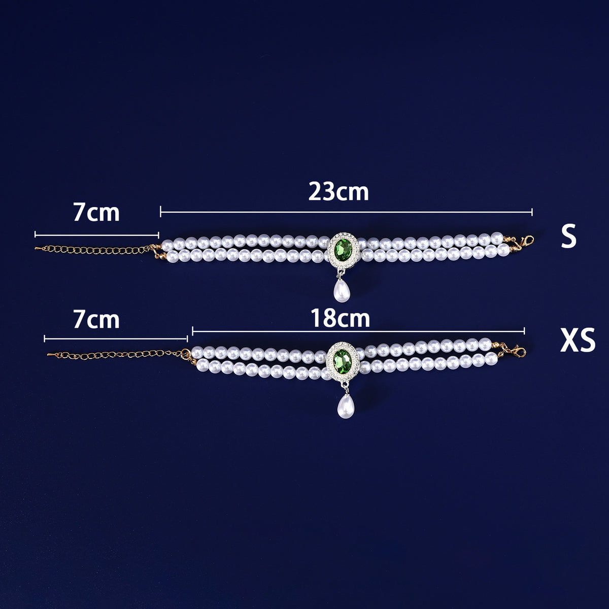 Luxury Pearl Pet Necklace – Size chart showing XS 18cm and S 23cm green gemstone pearl collar measurements