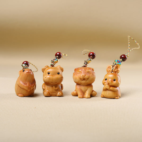 鼠牛虎兔四款崖柏生肖钥匙扣组合展示