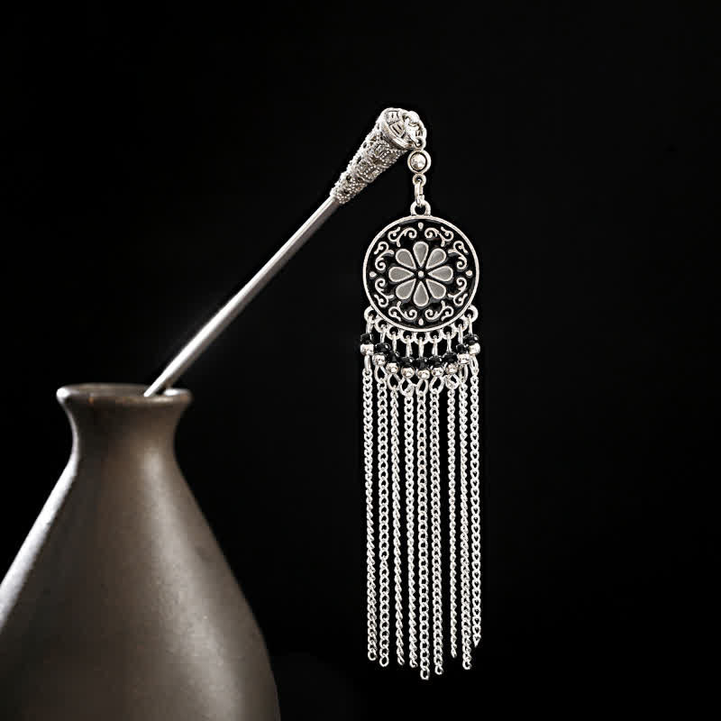 Flowers variant round flower pendant with black beads, vase view