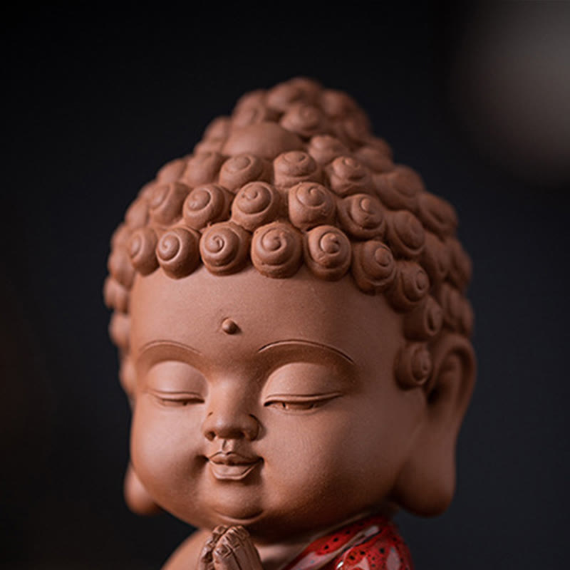 Gautama Kwan Yin Ceramic Set – Ksitigarbha crown and robe pattern detail, fine ceramic art