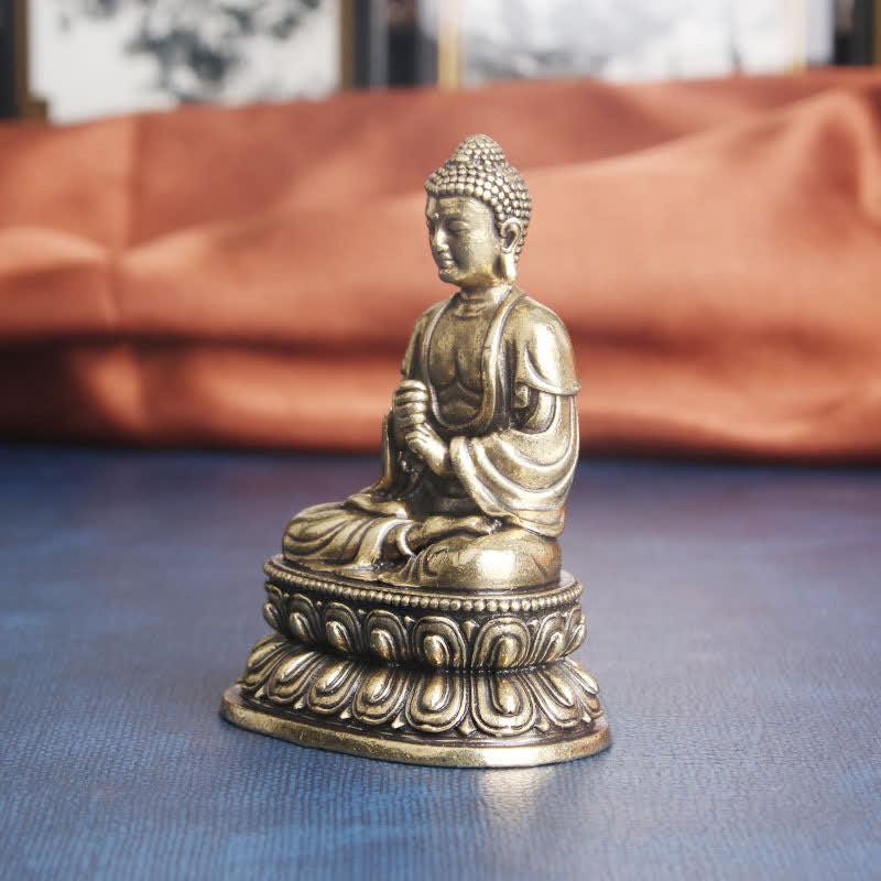 Tathagata Buddha Copper Statue – Robe folds draped naturally over knee and shoulder, fine sculpture