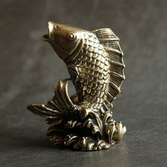 Copper Koi Fish Decor – Close-up fish body detail, patina copper koi craft