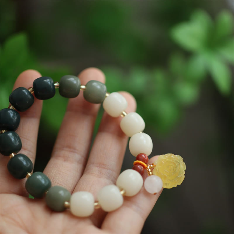 Gradient Bodhi Seed Amber Lotus Bracelet – ombré jade beads with carved honey lotus, Balanced