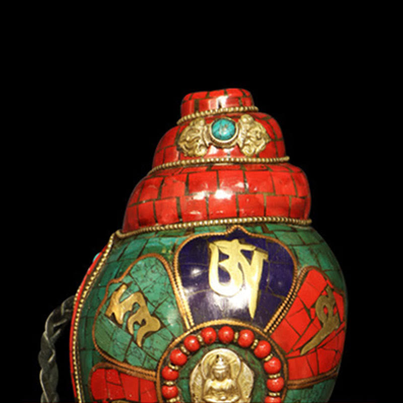 Shankha Om Mani Conch – rear view with natural shell texture and carved mantra border, feng shui decor