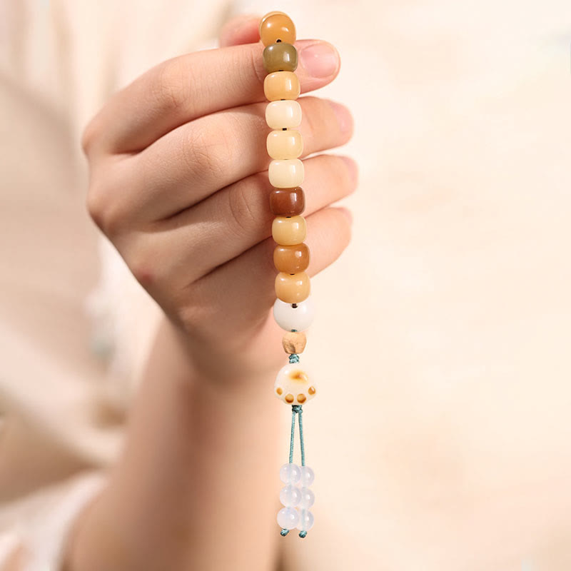 Natural Bodhi Seed Om Mani Padme Hum Wisdom Bracelet - Hand held, cat paw, bead gradient
