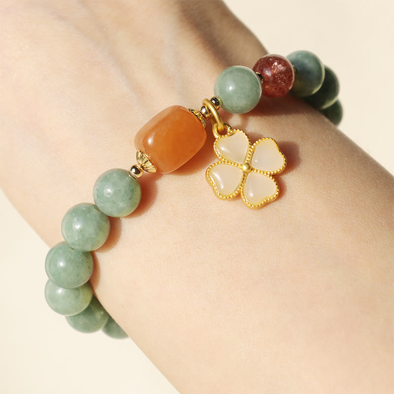 Jade Four Leaf Clover Bracelet, close-up detail, healing bracelet