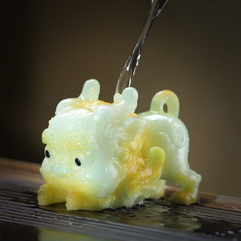 Color Changing PiXiu Tea Pet – Hot water poured over green-yellow resin PiXiu figure