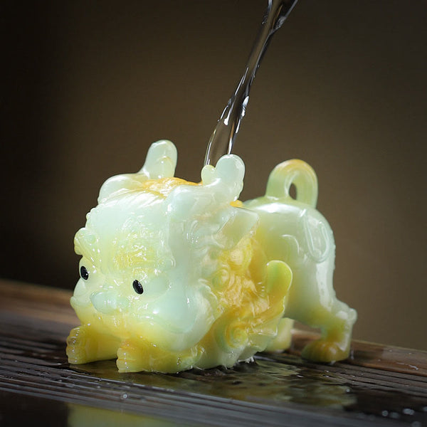 Color Changing PiXiu Tea Pet – Hot water poured over green-yellow resin PiXiu figure