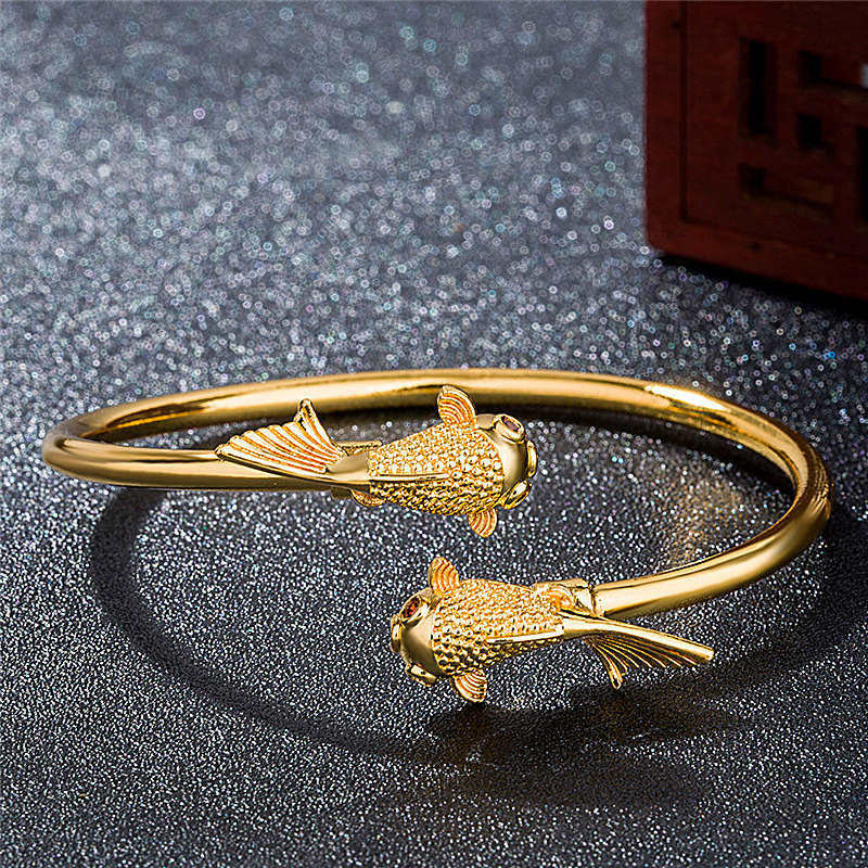 Double Koi Fish Copper Prosperity Bracelet – close-up fish scales, carved copper art