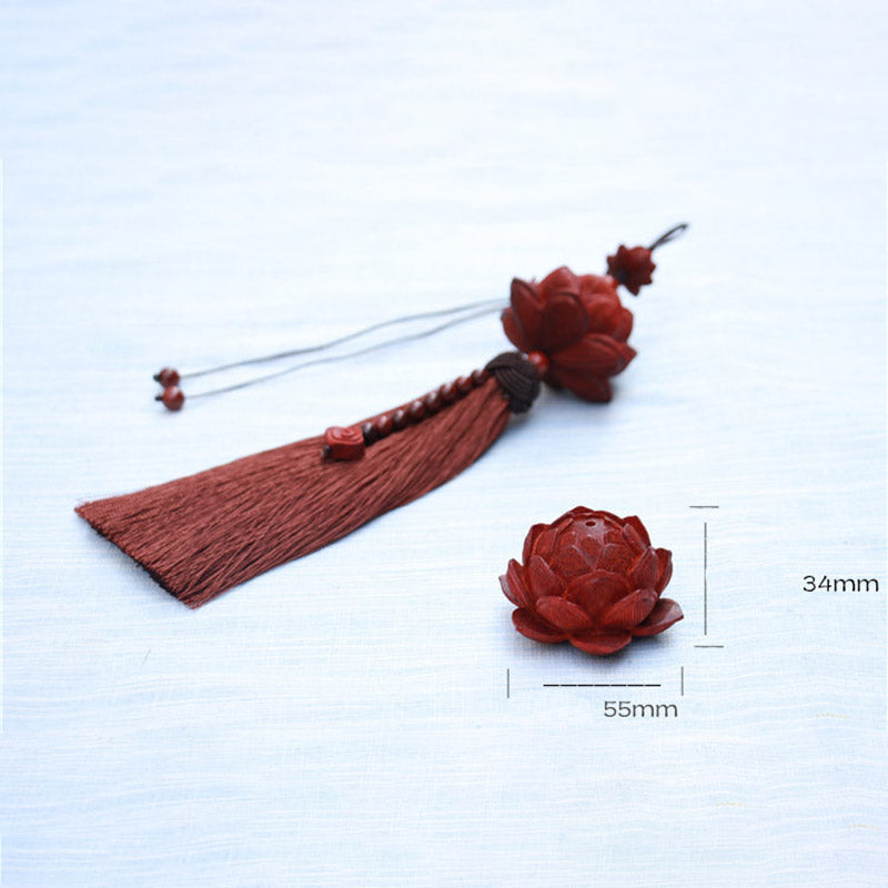 Décoration gland en bois de santal rouge et lotus | Chance et protection