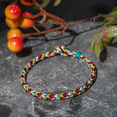 Bracelet tressé de protection en fil de cinq couleurs fait main au Tibet