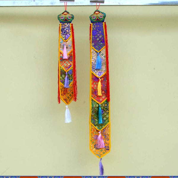 Lotus Auspicious Wall Art – Vertical banner with skull crown and colored tassels, Ritual decor