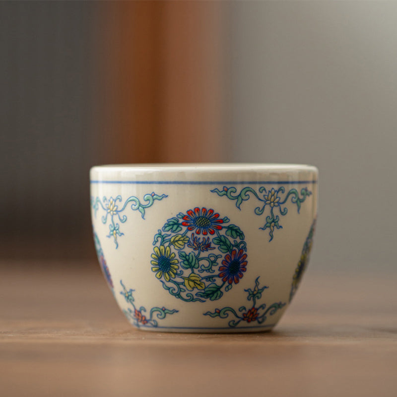 Koi Fish Teacup – base close-up showing craftsmanship and foot ring, tea ware