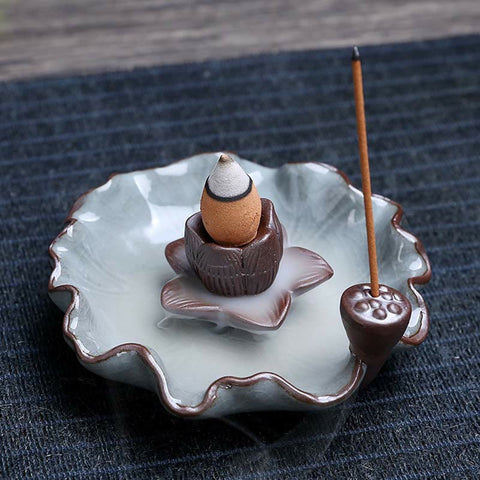 Lotus Ceramic Backflow Incense Burner - celadon crackle glaze dish with cone and stick incense, meditative Hauptbild