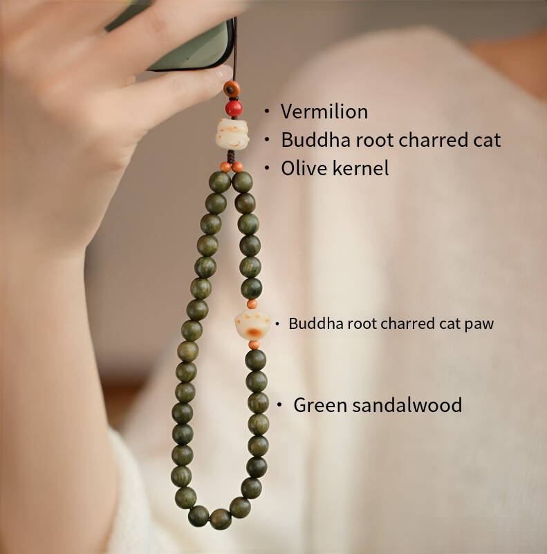 Sandalwood Cat Paw Charm – Material detail diagram of green sandalwood cat lanyard with vermilion and olive kernel beads labeled
